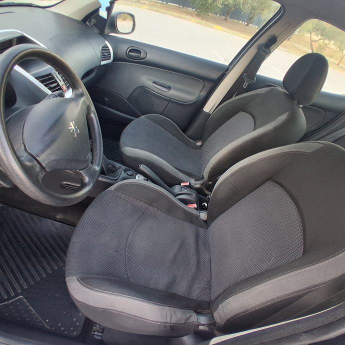 Peugeot 206+ 1,4-8v - FACELIFT - SAMO 124.000km - KLIMA, fotografija 11