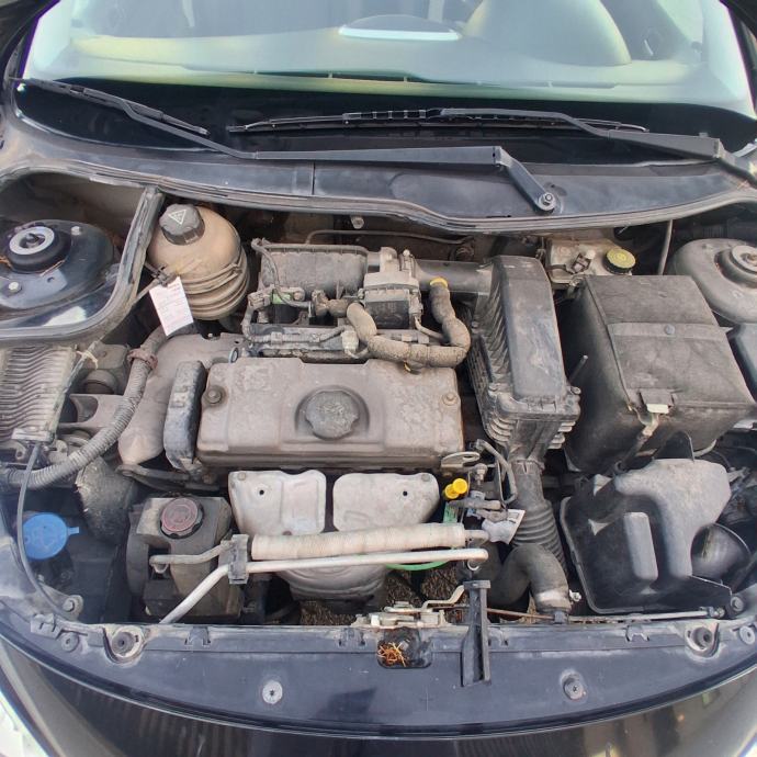 Peugeot 206+ 1,4-8v - FACELIFT - SAMO 124.000km - KLIMA, fotografija 15