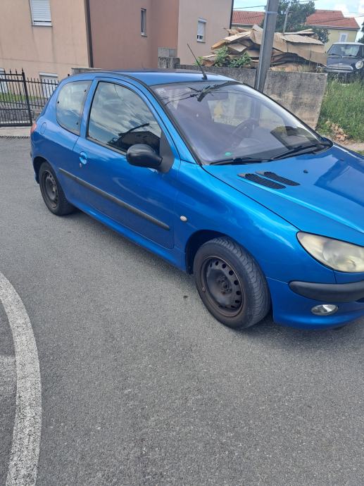 Peugeot 206 1.4 benzin+LPG, fotografija 4