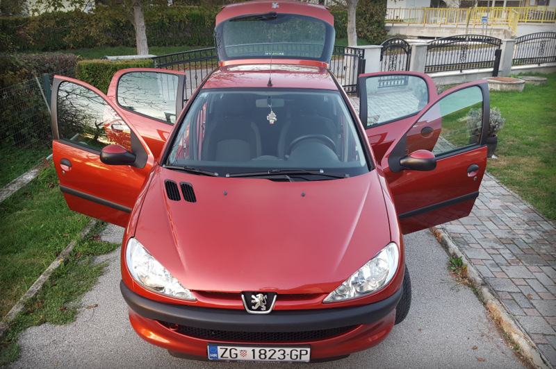 Peugeot 206 бензин