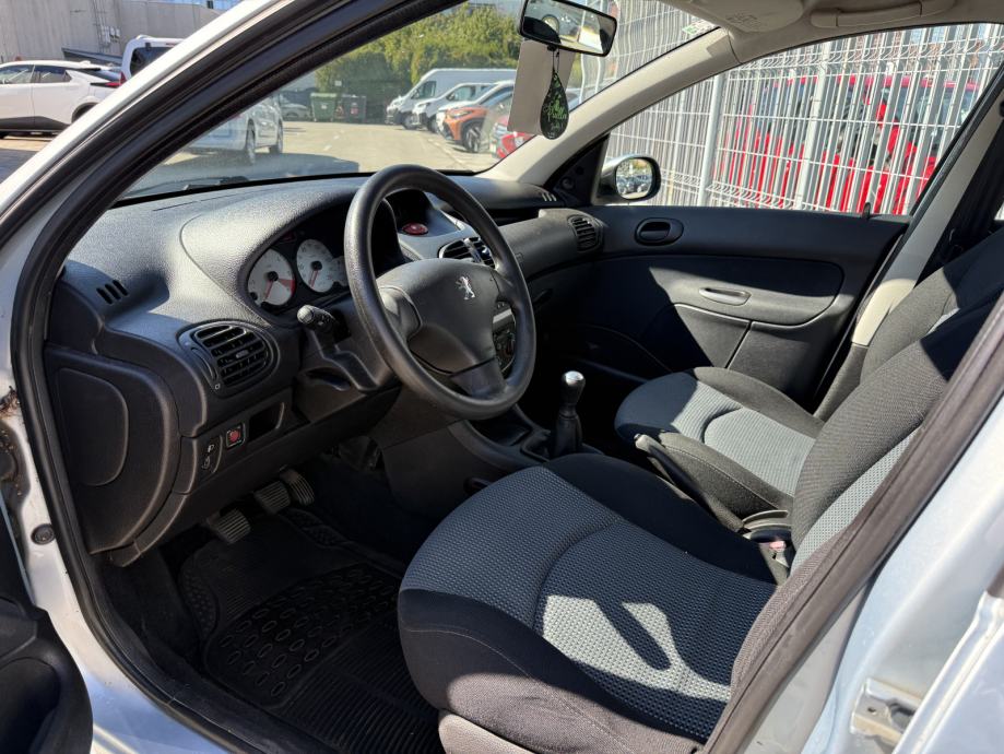 Peugeot 206 1,4 HDi, fotografija 9