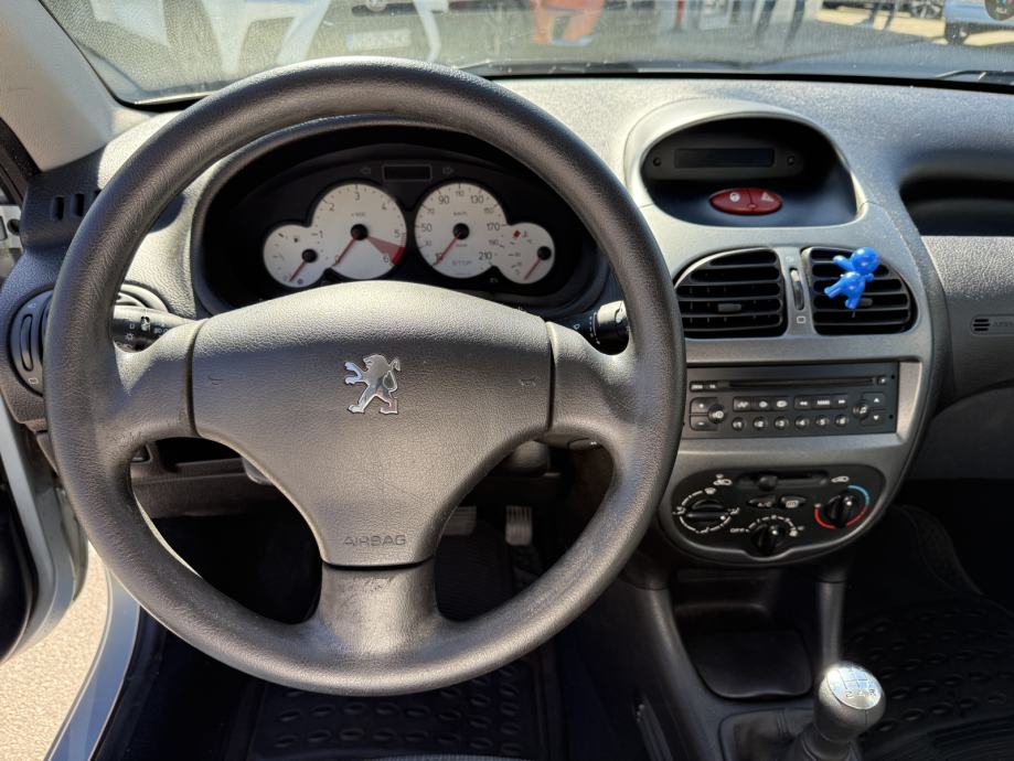 Peugeot 206 1,4 HDi, fotografija 12