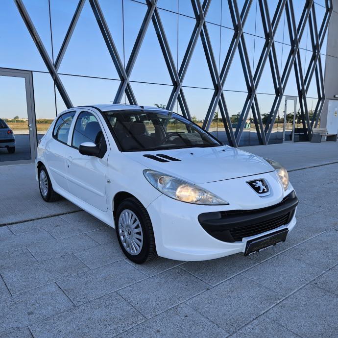 Peugeot 206 + 1,4 HDI 2010 ++ 185000 KM ++, fotografija 3