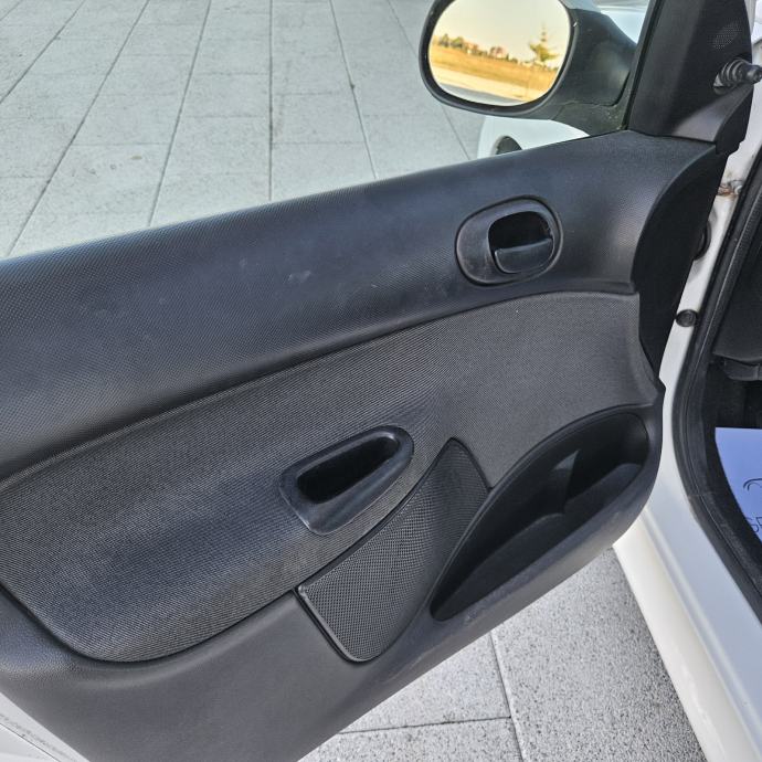 Peugeot 206 + 1,4 HDI 2010 ++ 185000 KM ++, fotografija 10