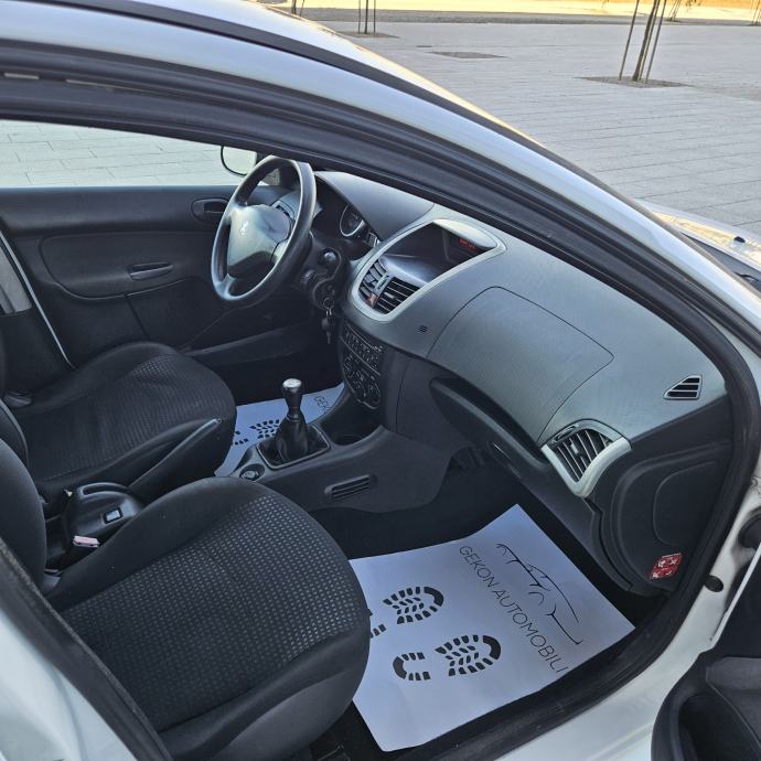 Peugeot 206 + 1,4 HDI 2010 ++ 185000 KM ++, fotografija 15