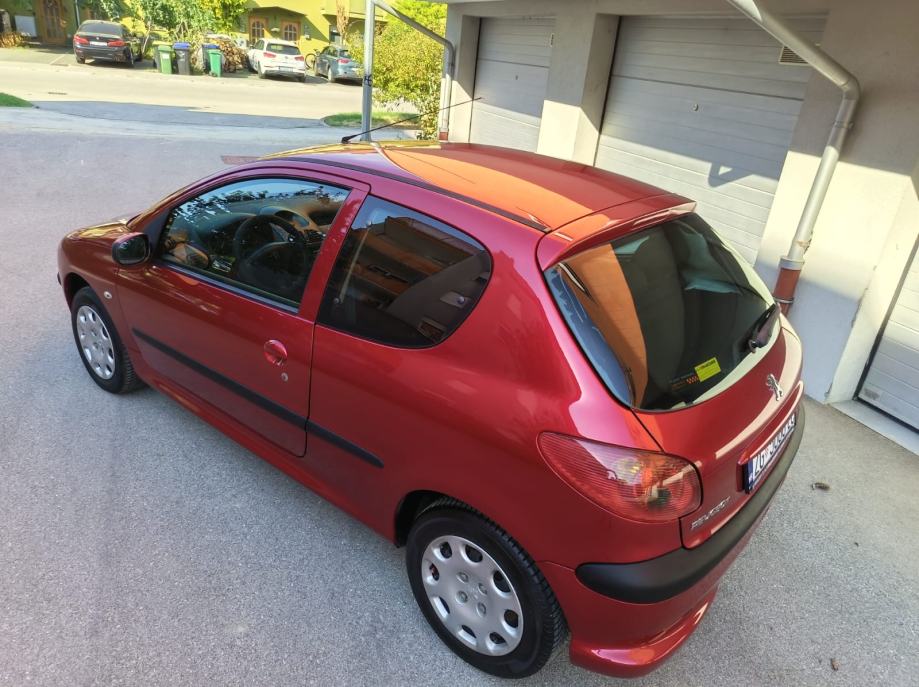 Peugeot 206 1,4 TRENDY 2009.god. PRVI VLASNIK,KLIMA ,REG. DO 9/2027, fotografija 11