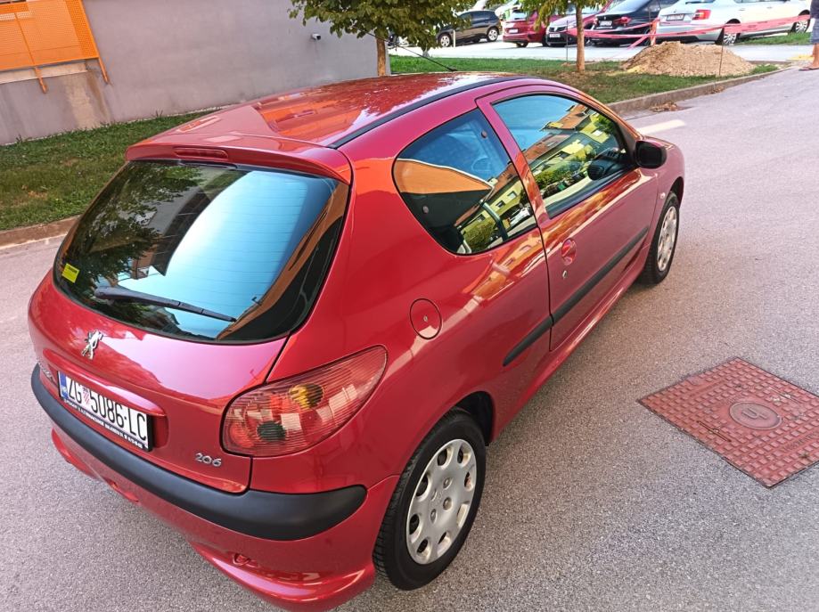 Peugeot 206 1,4 TRENDY 2009.god. PRVI VLASNIK,KLIMA ,REG. DO 9/2027, fotografija 17