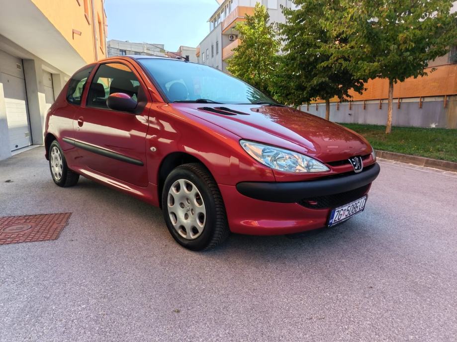 Peugeot 206 1,4 TRENDY 2009.god. PRVI VLASNIK,KLIMA ,REG. DO 9/2027, fotografija 14