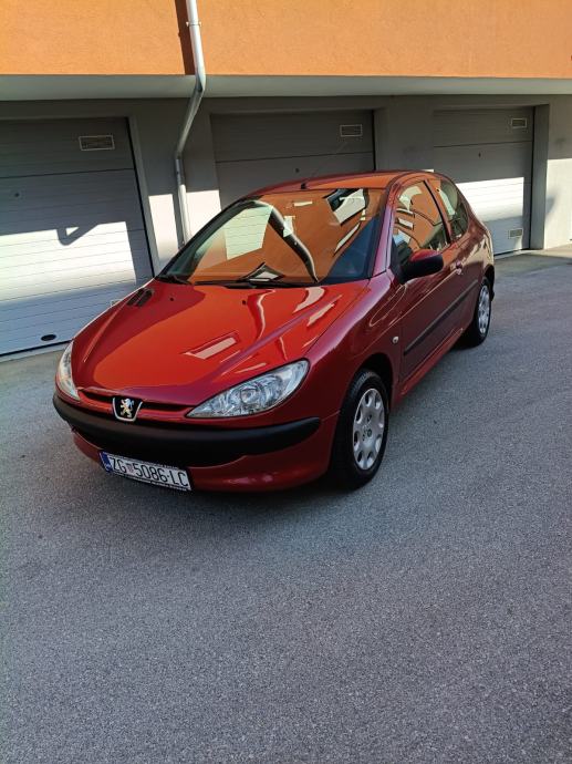 Peugeot 206 1,4 TRENDY 2009.god. PRVI VLASNIK,KLIMA ,REG. DO 9/2027, fotografija 2