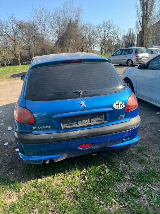 Peugeot 206 1,1, fotografija 9