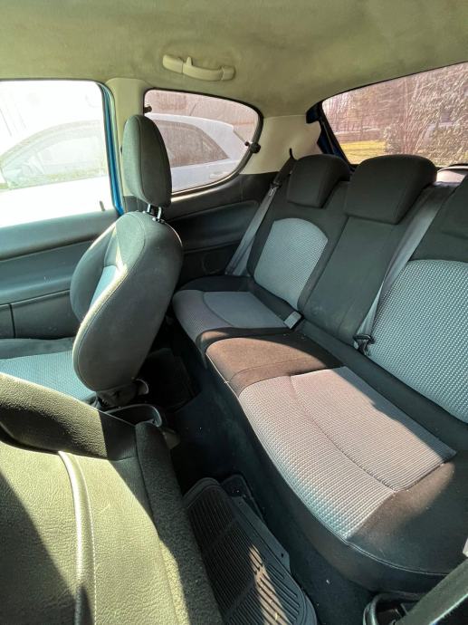 Peugeot 206 1,1, fotografija 7