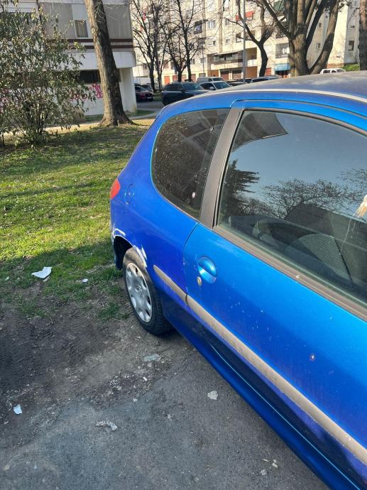 Peugeot 206 1,1, fotografija 10