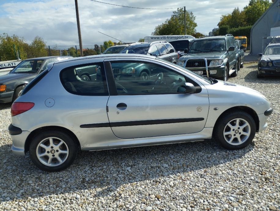 Peugeot 206 206 1,1, fotografija 3