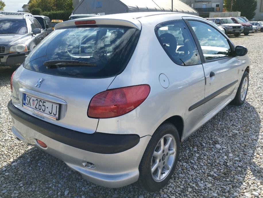 Peugeot 206 206 1,1, fotografija 6