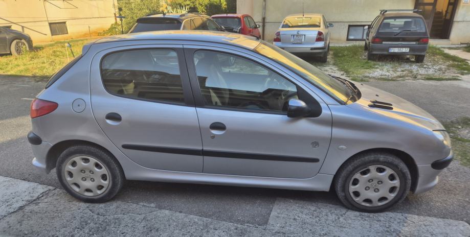 Peugeot 206 206 1,4 HDi, fotografija 2