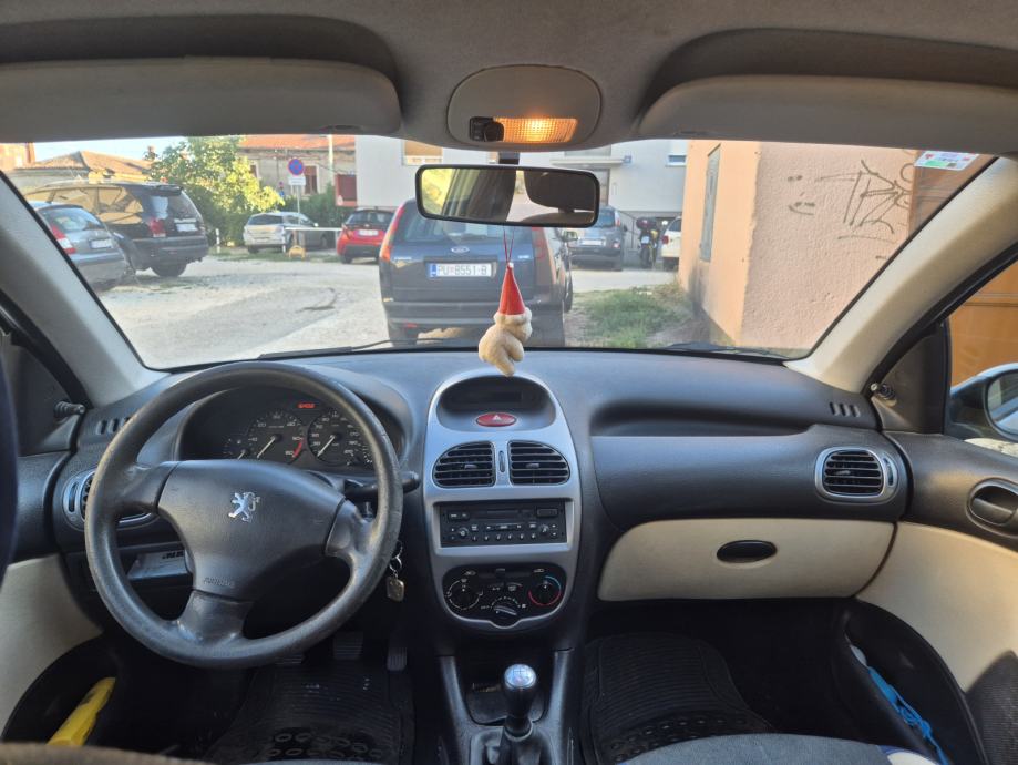 Peugeot 206 206 1,4 HDi, fotografija 5