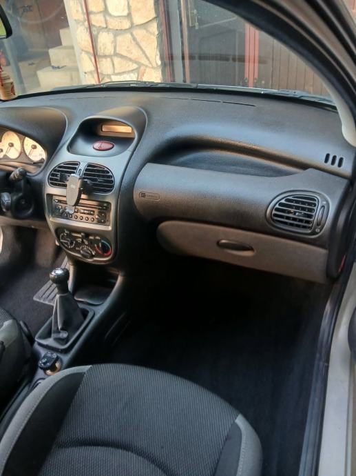 Peugeot 206 206 1,4 KLIMA AUTO ODLICAN, fotografija 13