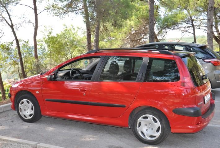 Peugeot 206 Break 206 1,4 1600 €, 2003 god.