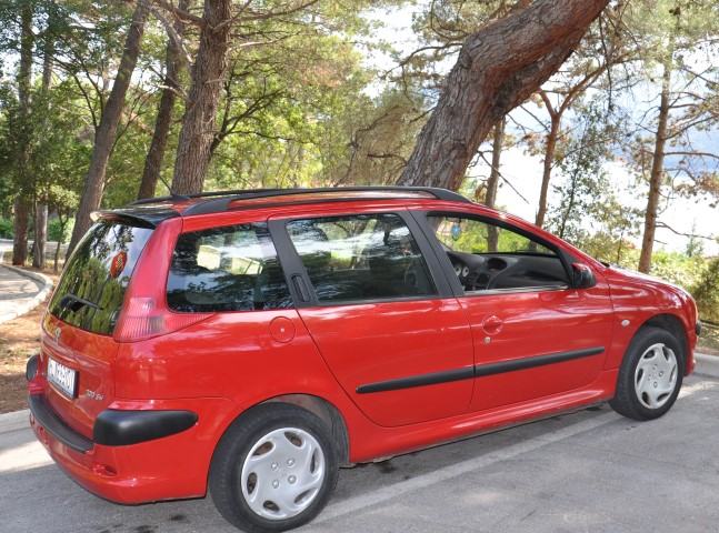 Peugeot 206 Break 206 1,4 1600 €, 2003 god.