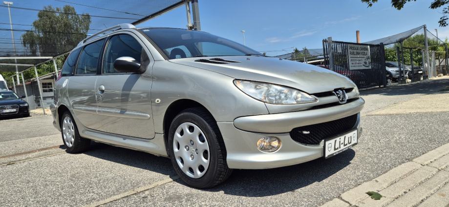 Peugeot 206 1,4*kupac NE PLAĆA prijenos *HR-AUTO **REG GOD DANA **, fotografija 3