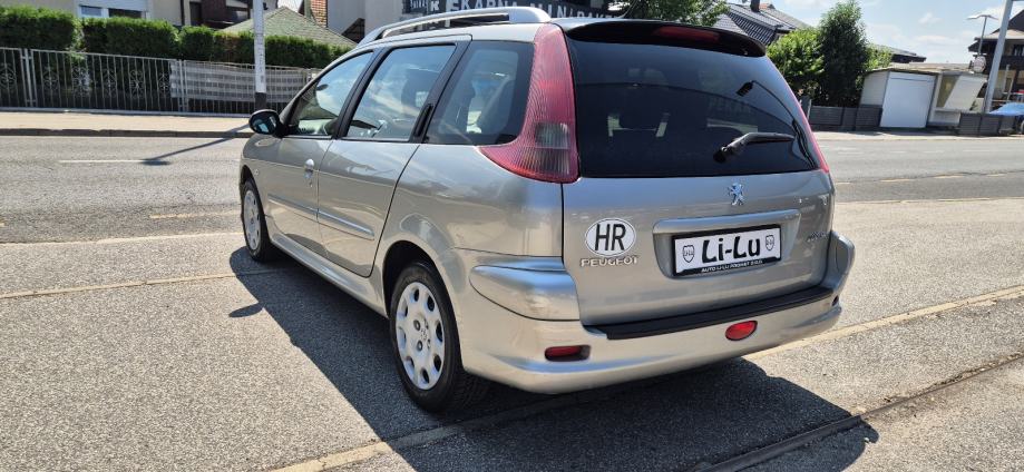 Peugeot 206 1,4*kupac NE PLAĆA prijenos *HR-AUTO **REG GOD DANA **, fotografija 8