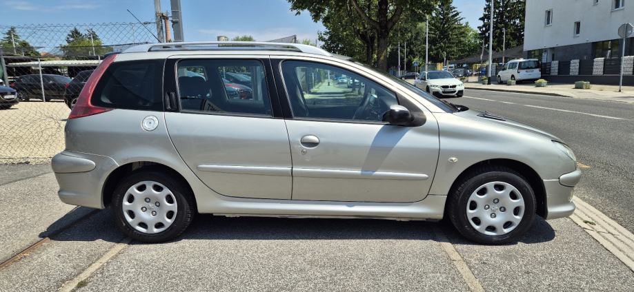 Peugeot 206 1,4*kupac NE PLAĆA prijenos *HR-AUTO **REG GOD DANA **, fotografija 5