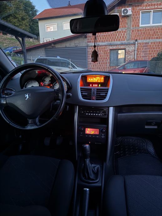 Peugeot 207 1,4 16V, fotografija 11