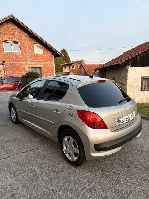 Peugeot 207 1,4 16V, fotografija 5