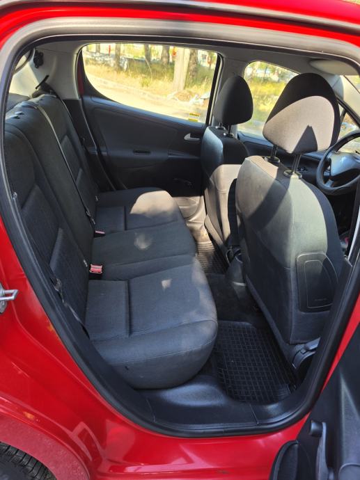 Peugeot 207 1,4 16V, fotografija 12