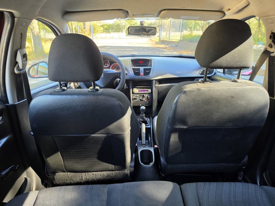 Peugeot 207 1,4 16V, fotografija 13