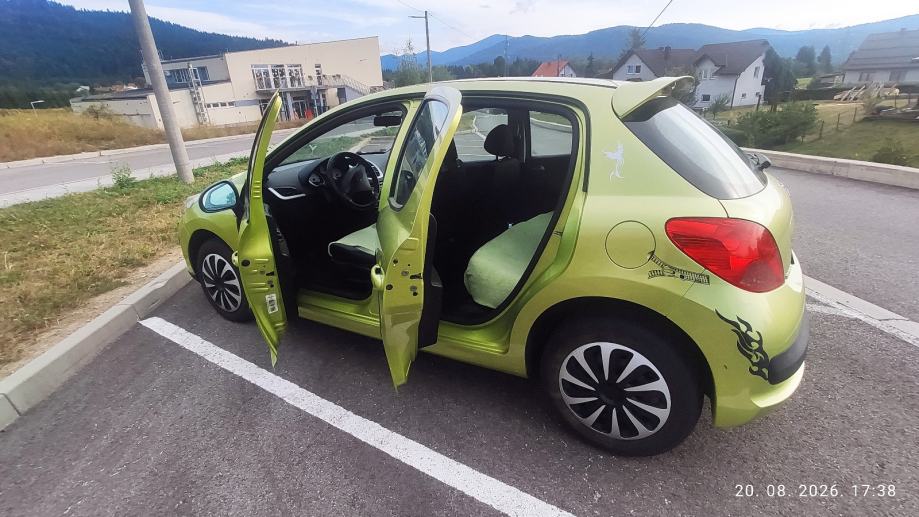 Peugeot 207 1,4 16V VTi, fotografija 8
