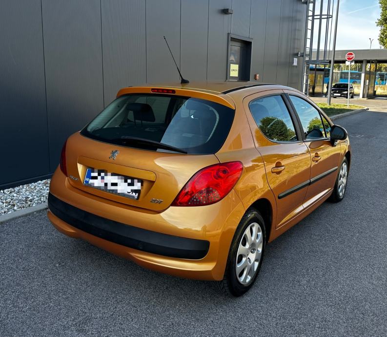 Peugeot 207 1,4 HDi Hr.Auto Klima Reg.06/2027 Ocuvan, fotografija 5