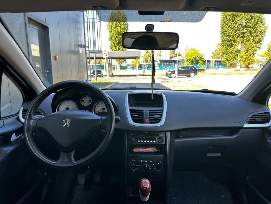 Peugeot 207 1,4 HDi Hr.Auto Klima Reg.06/2027 Ocuvan, fotografija 12