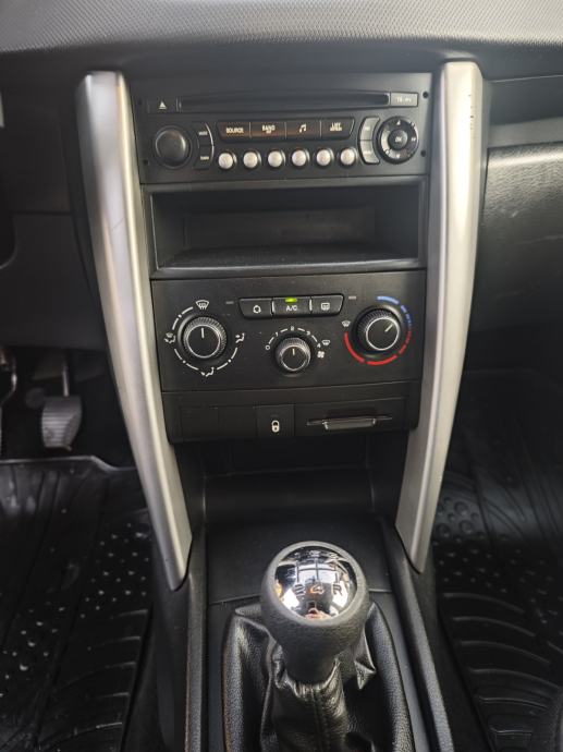 Peugeot 207 1,4 HDi HR AUTO, fotografija 13