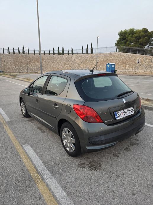 Peugeot 207 1,4 HDi, fotografija 2