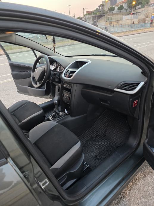 Peugeot 207 1,4 HDi, fotografija 9