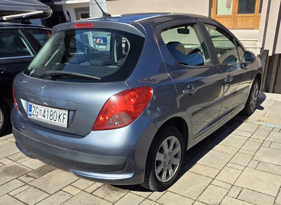 Peugeot 207 1,4 HDi, fotografija 3