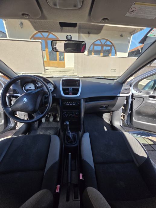 Peugeot 207 1,4 HDi, fotografija 6