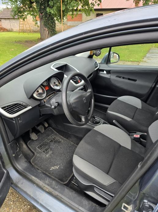 Peugeot 207 1,4 HDi, fotografija 5
