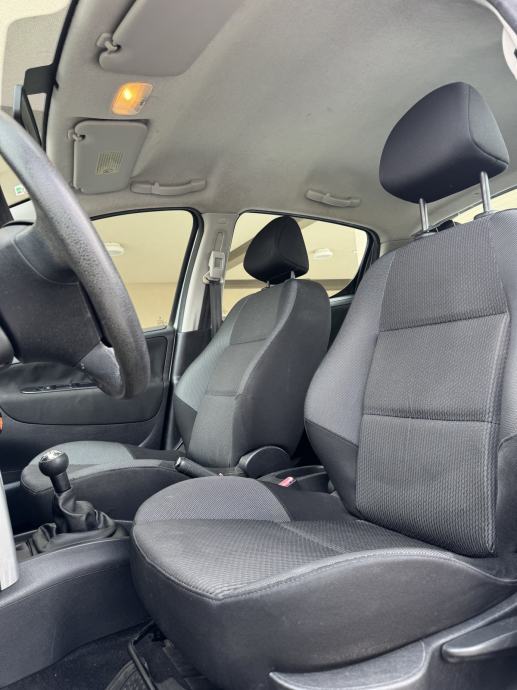 Peugeot 207 1,4 8v 2011 G. HR AUTO 108TKM. ISPIS KM KLIMA MAGLENKE, fotografija 12