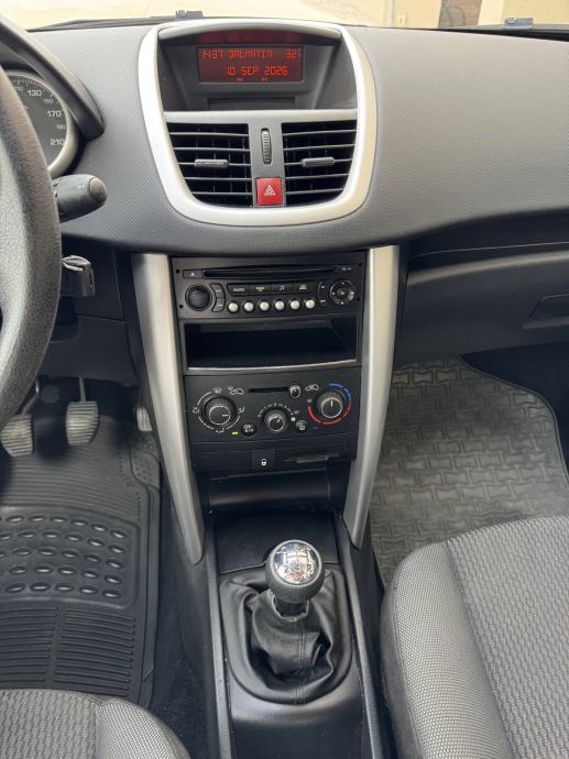 Peugeot 207 1,4 8v 2011 G. HR AUTO 108TKM. ISPIS KM KLIMA MAGLENKE, fotografija 13