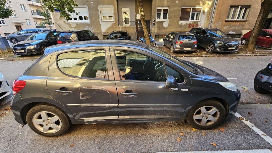 Peugeot 207 1,4 VTi, fotografija 3