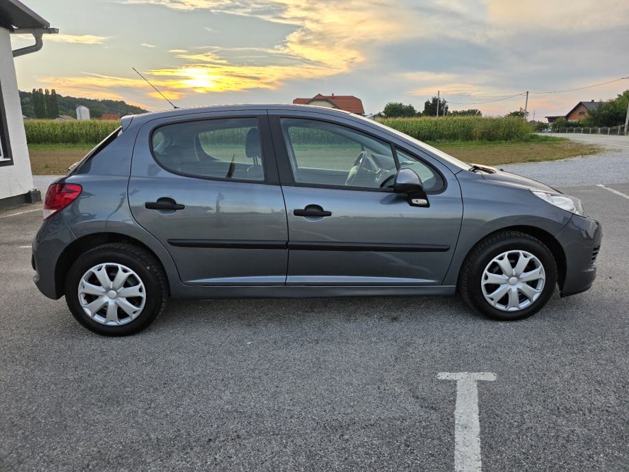 Peugeot 207 1,4i, 55kw, SAMO 91.000km,MOGUČNOST BRZOG KREDITA DO 10.g., fotografija 4