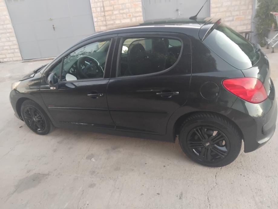 Peugeot 207 1,4i Reg 3mj 2027, pogled izvana - slika 4