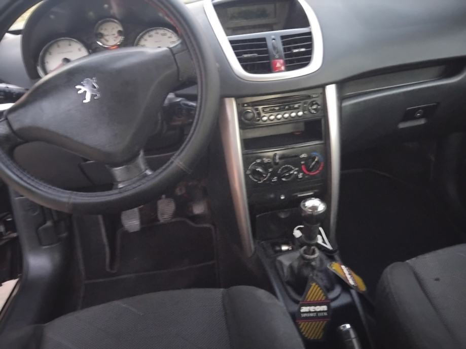 Peugeot 207 1,4i Reg 3mj 2027, fotografija 11