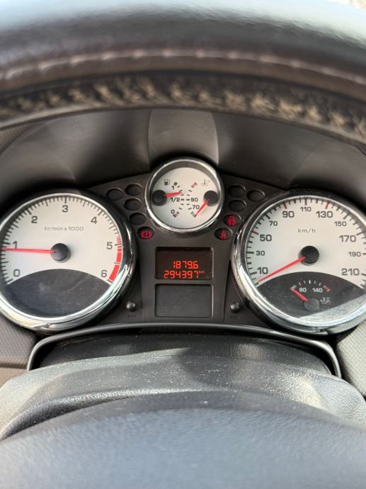 Peugeot 207 1,6 HDi, fotografija 3