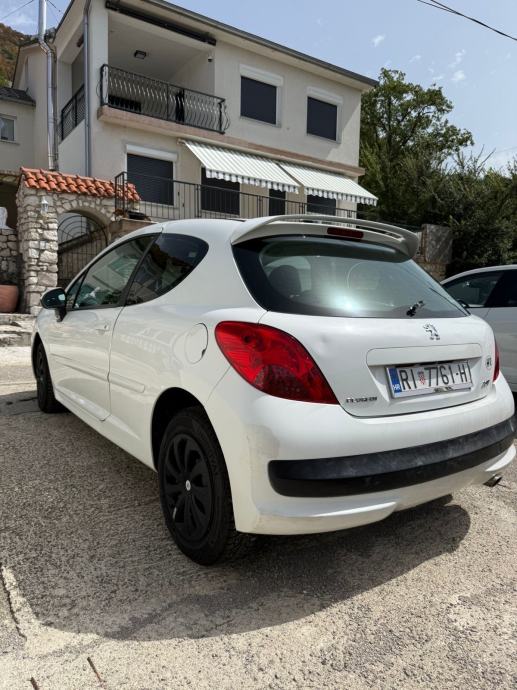Peugeot 207 1,6 HDi, fotografija 4