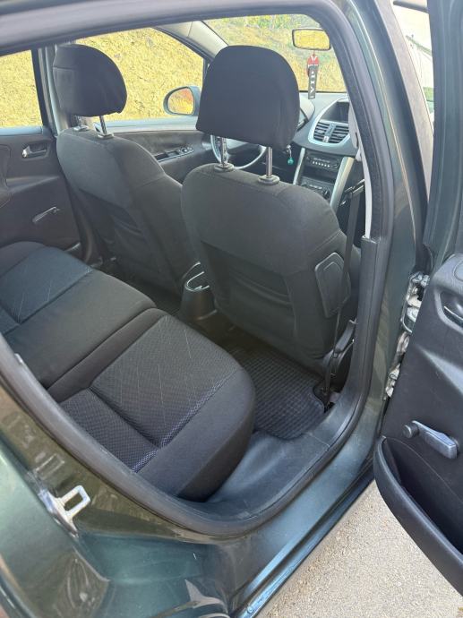 Peugeot 207 1,6 HDi, fotografija 7
