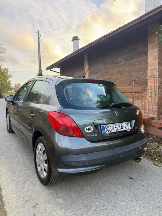 Peugeot 207 1,6 HDi, fotografija 6
