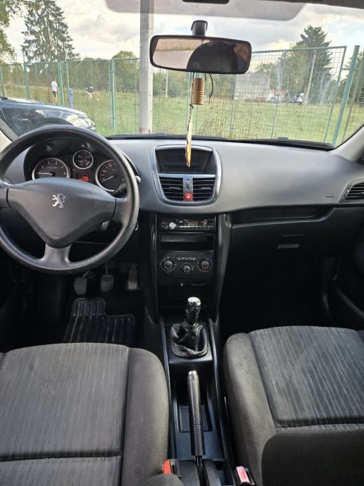 Peugeot 207 200 1,4 Urban, fotografija 11